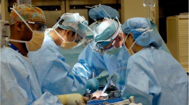 Realizaron un novedoso procedimiento de radioterapia intraoperatoria para metástasis cerebral